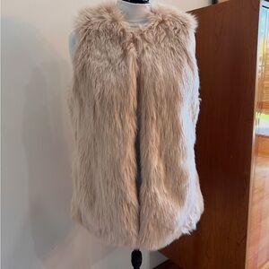 GAP blush-pink faux fur vest bnwot pockets lined boho streetwear